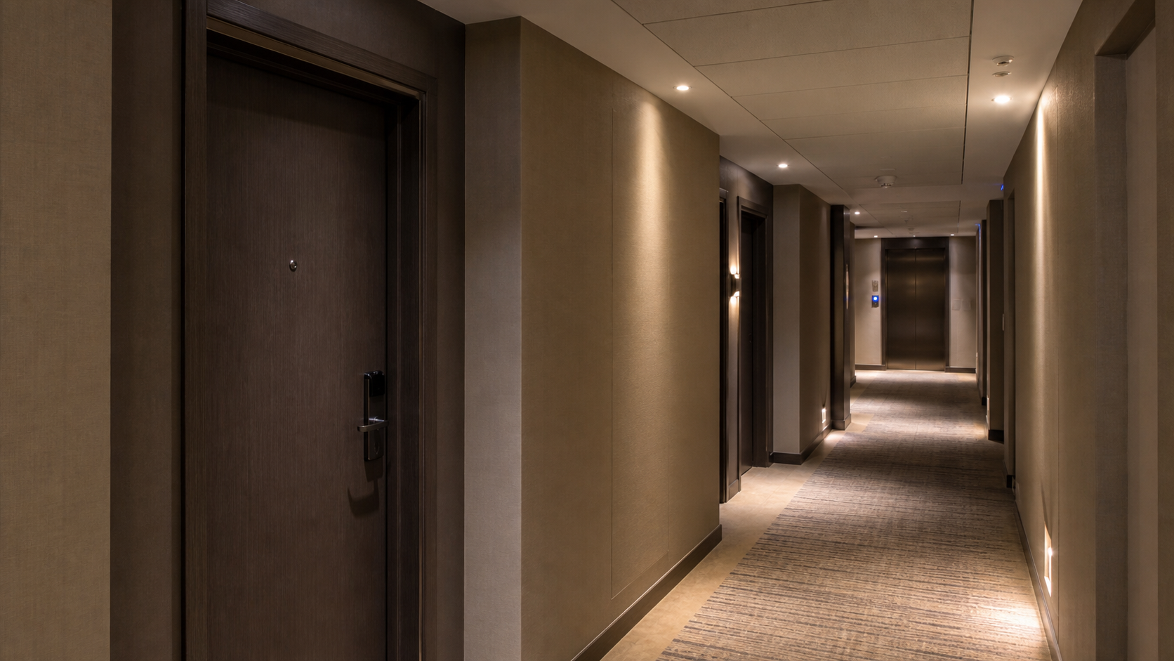 Hotel guest-room corridor and acoustic doors