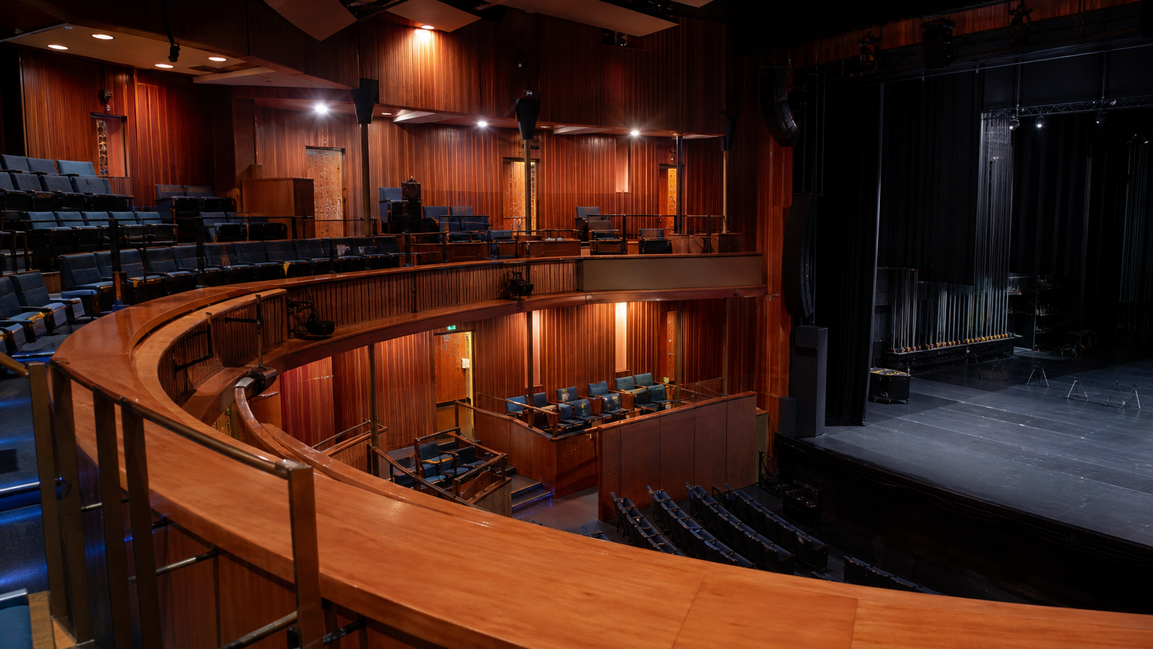 Theatre balcony and side-box acoustic geometry